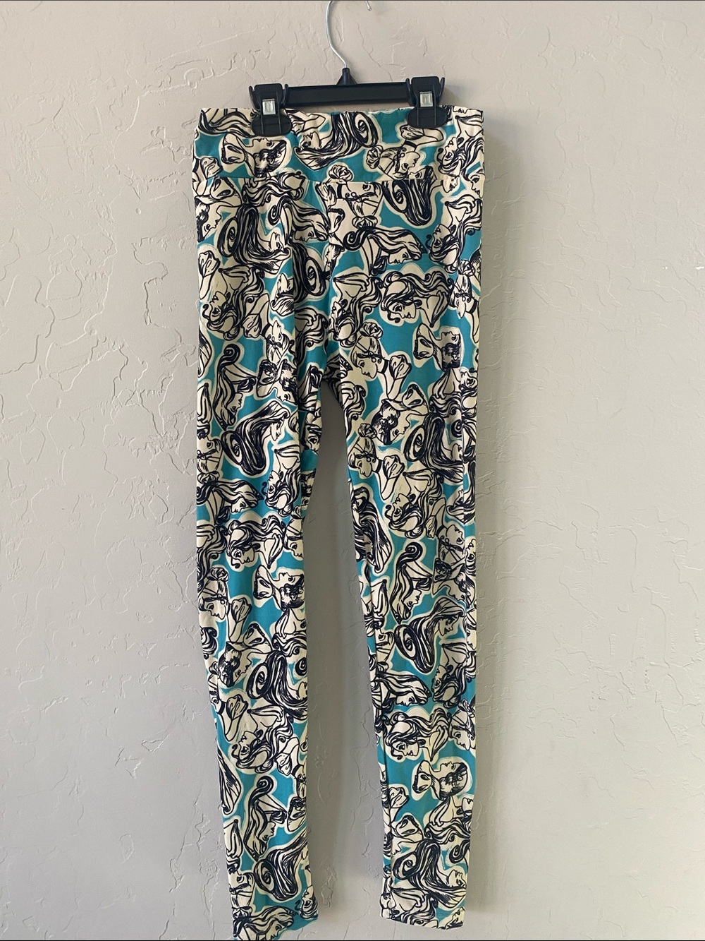 LuLaRoe Ankle Leggings Women’s One Size Blue White Black Disney Princess